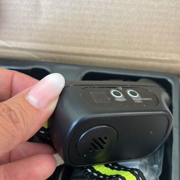 Rechargeable Dog Bark Collar | 5 adjustable, sensitivity levels - Picture 7 of 11